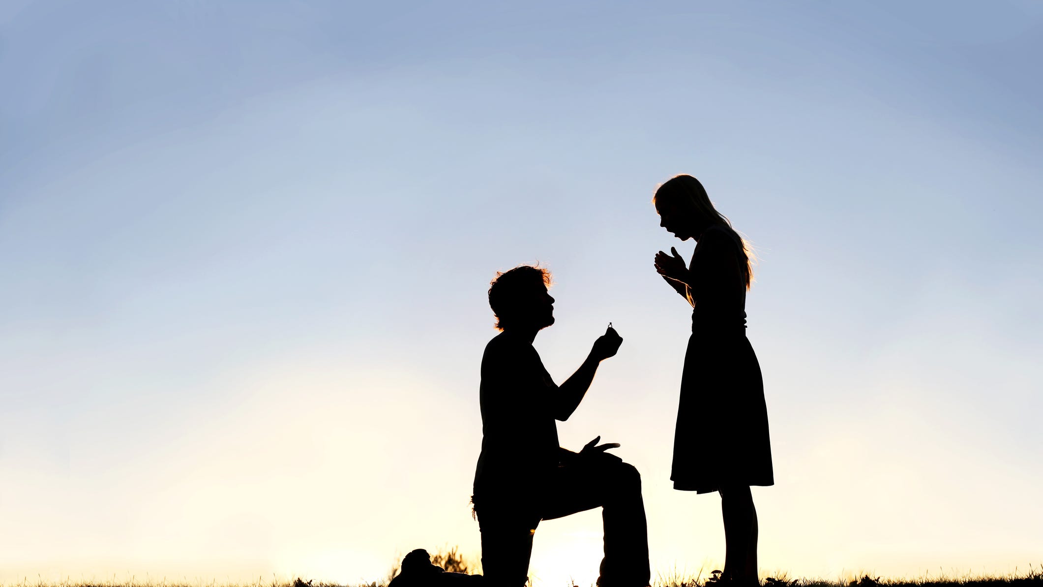 Photographer launches social media search to find couple pictured in viral SF proposal