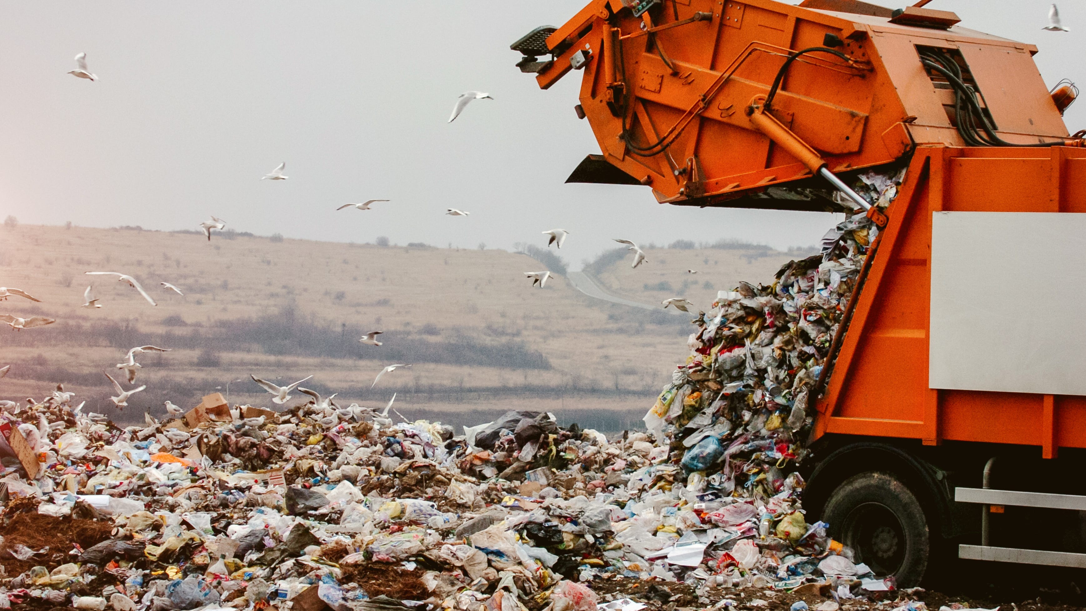 L.A. County landfill stench prompts public nuisance lawsuit