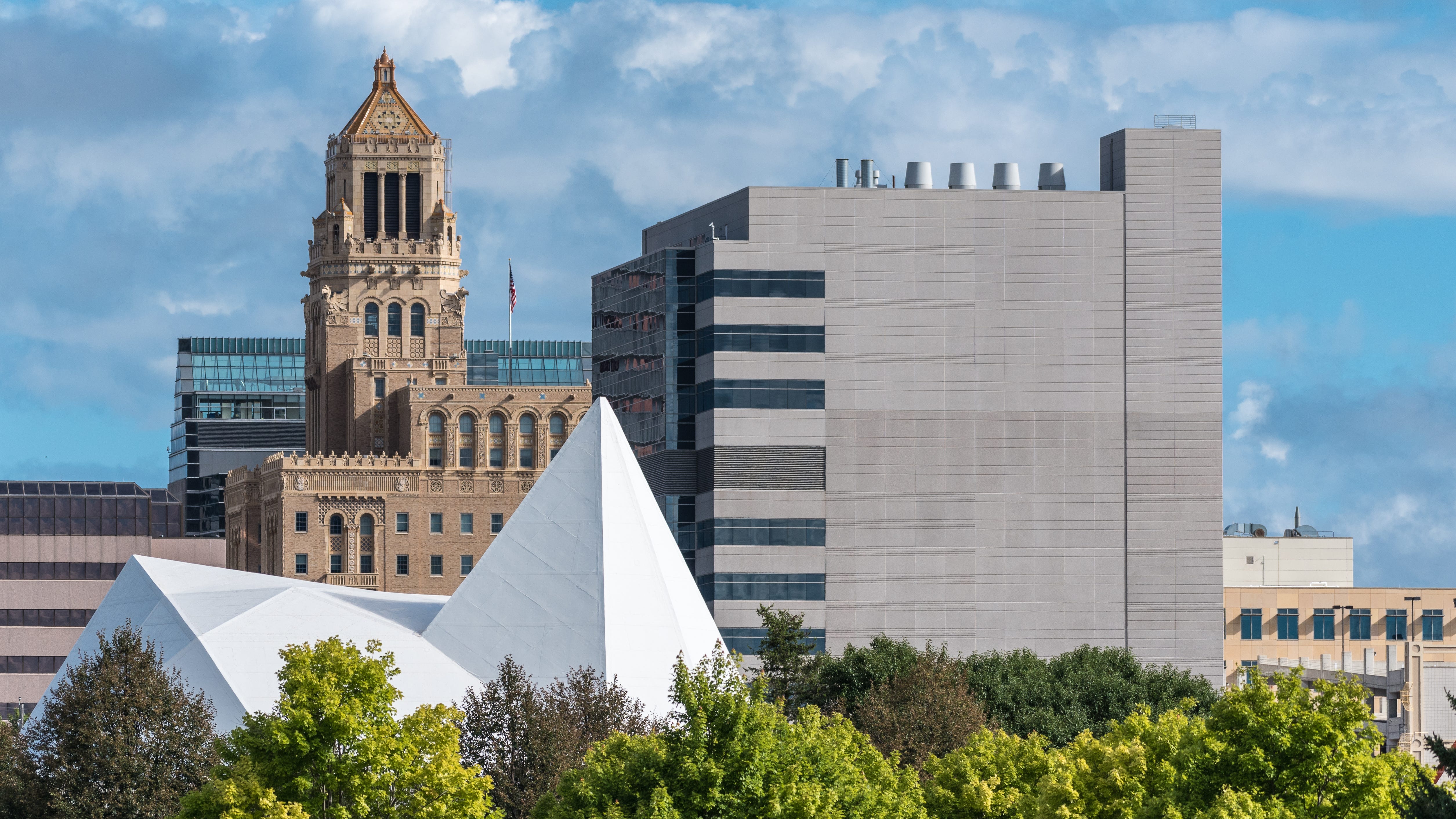 Walz slams GOP House members for asking Mayo Clinic to stop its vaccine mandate