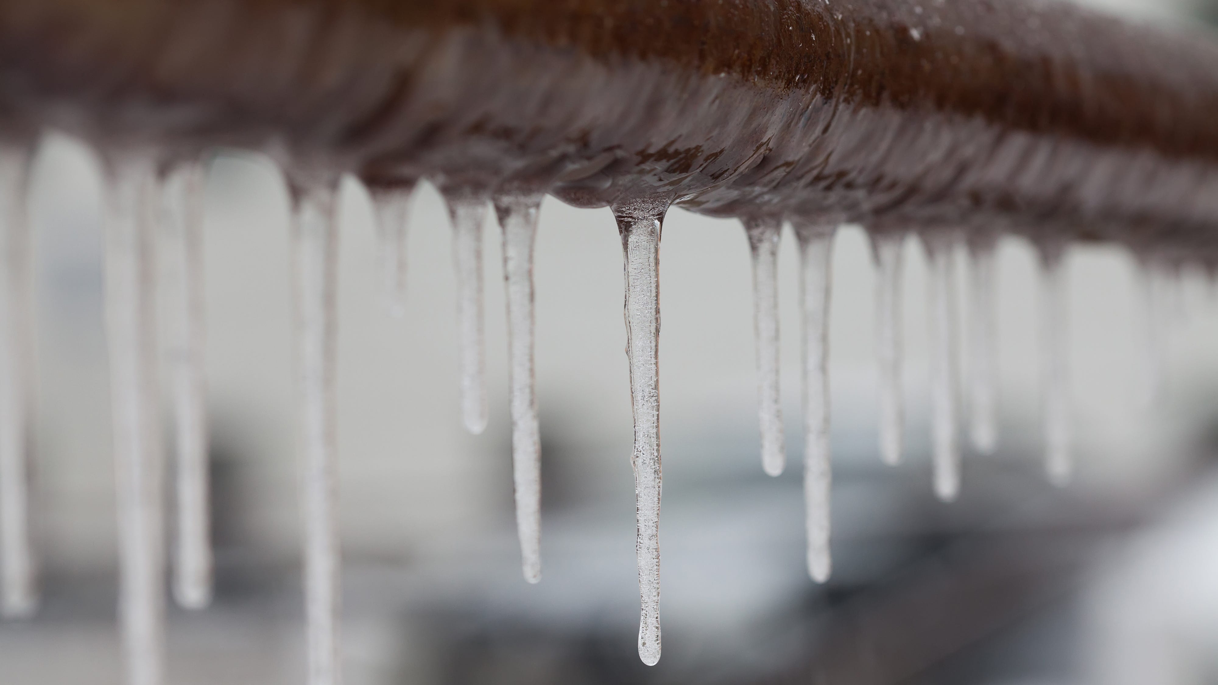 Chicago officials offer advice to stay warm, safe amid subzero temperatures