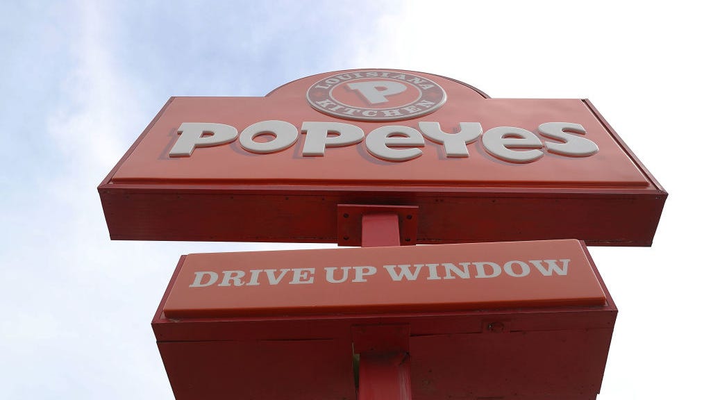 Popeyes employee accused of shooting coworker in the butt