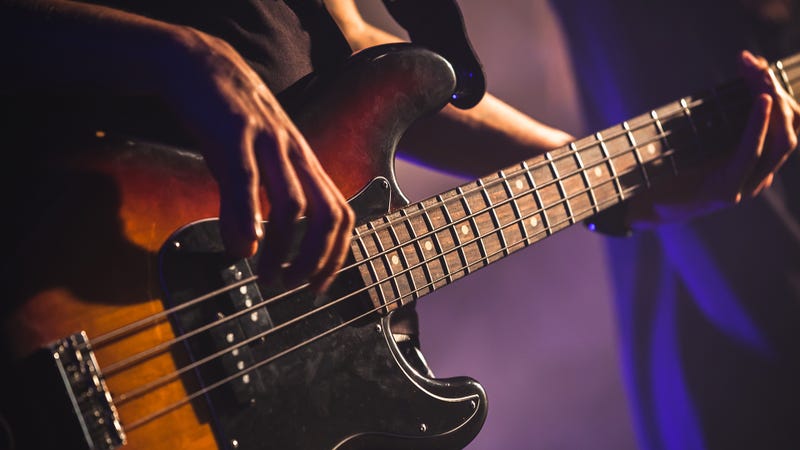 Bass guitar