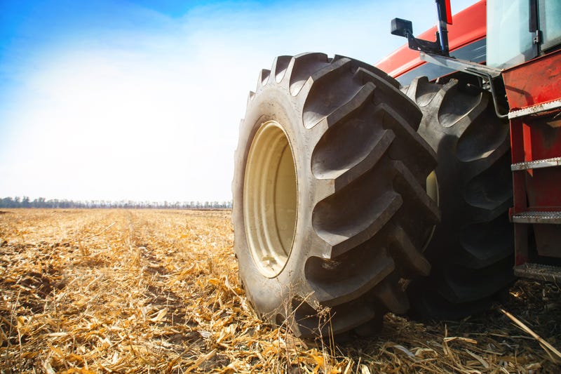 Tractor wheel
