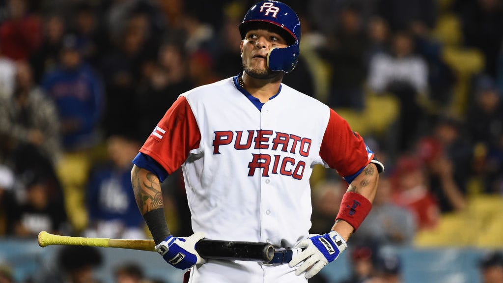 Yadier Molina buying his childhood school to open community center