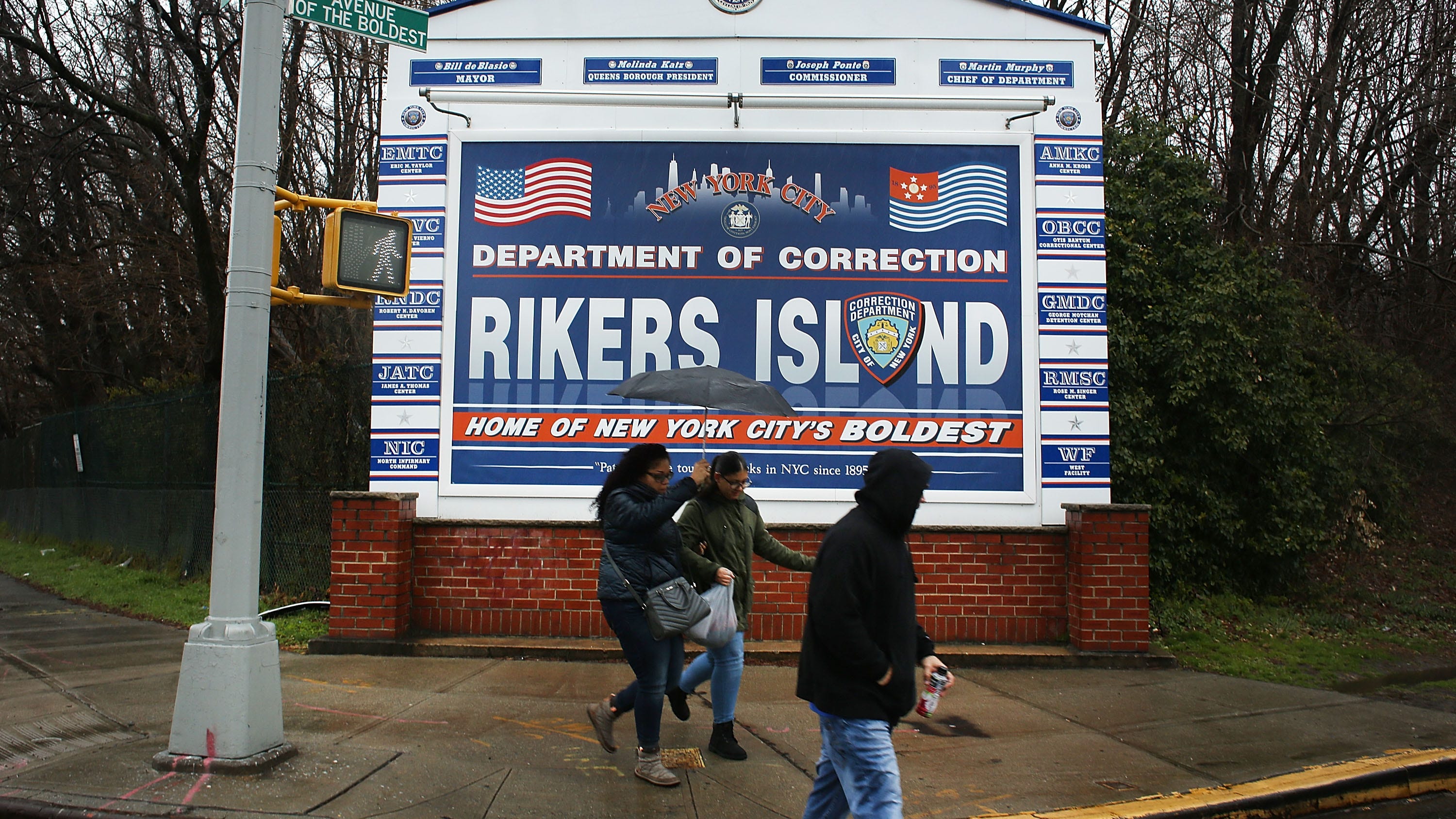 De Blasio announces emergency actions for Rikers after legislators visit the 'horror island'