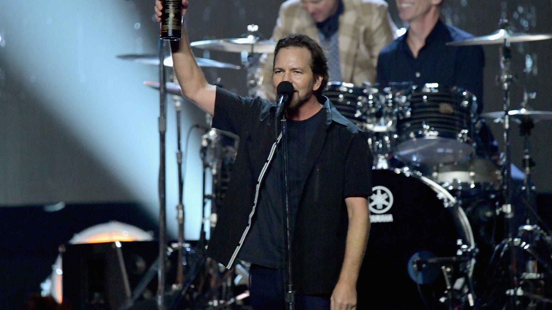 See how Pearl Jam paid tribute to Taylor Hawkins: 'He did live his life to the fullest'