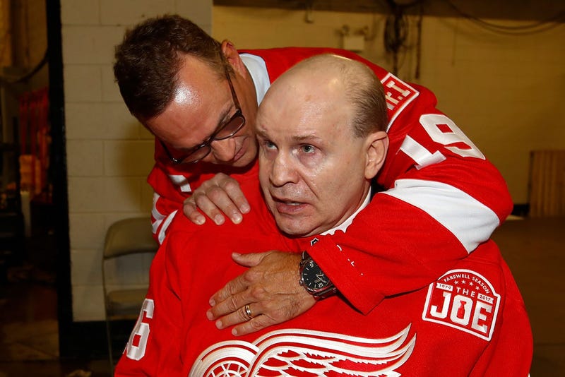 Steve Yzerman hugs Vladimir Konstantinov