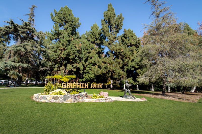 LOS ANGELES, USA - January 07, 2017: Griffith Park sign and bear statue - Los Angeles, California, USA