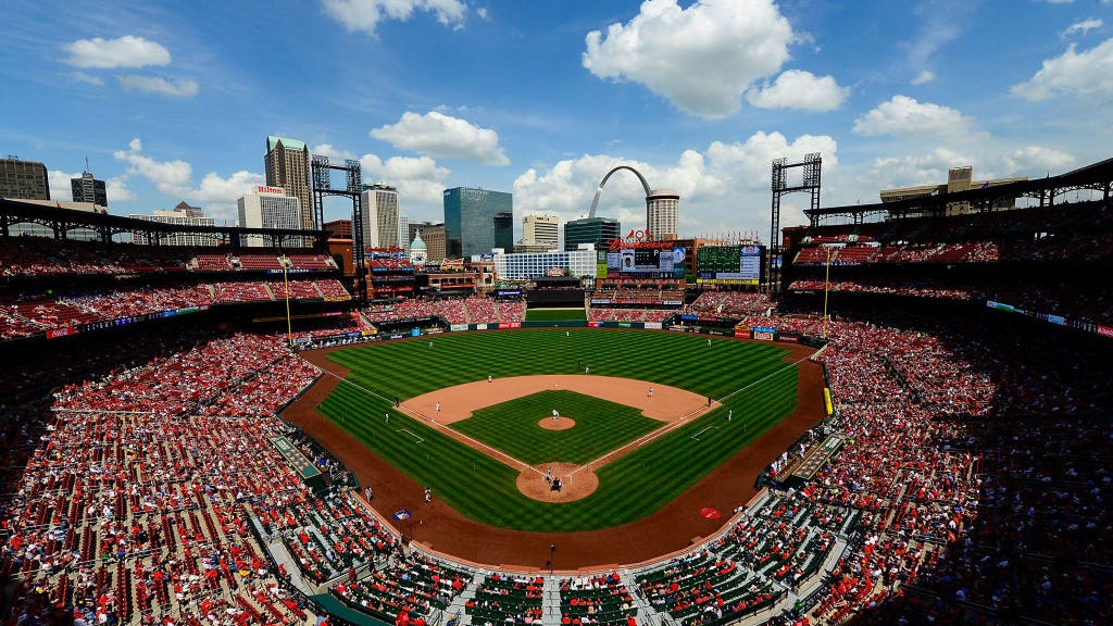 Cards sign free agent pitcher VerHagen