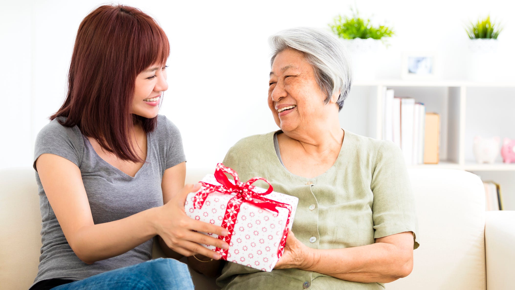 11 gift baskets to spoil your mom this Mother’s Day