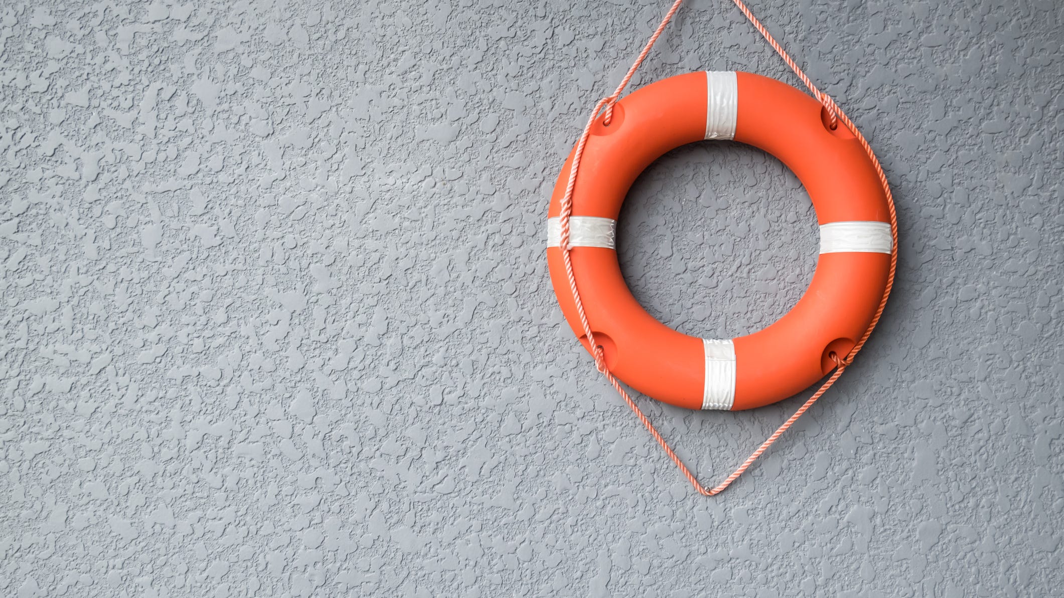 Chicago Park District announces pilot program to install life preservers along lakefront
