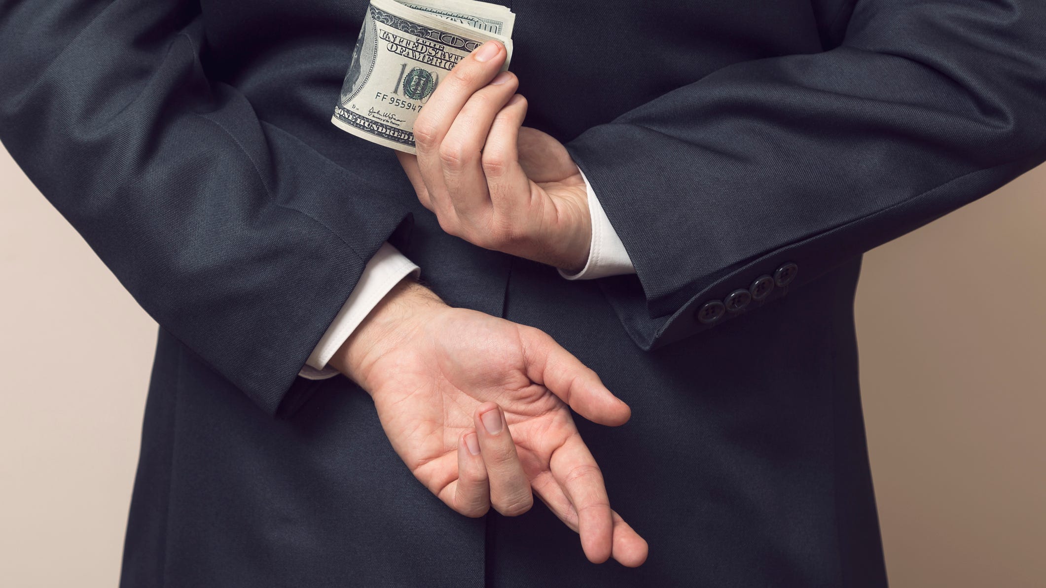 Rochester Hills man charged with larceny, running criminal enterprise after authorities say he stole $20,000 in business scam