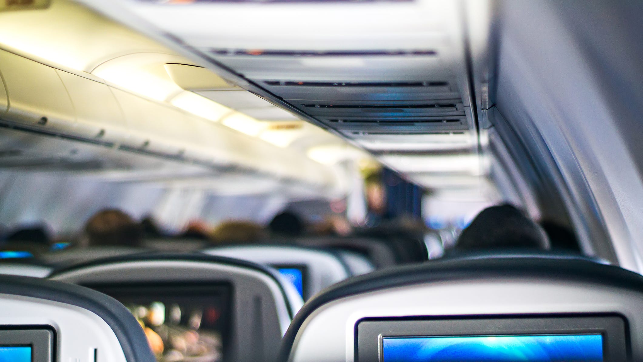 Delta flight out of LAX headed to Nashville diverted after man allegedly tries to rush cockpit