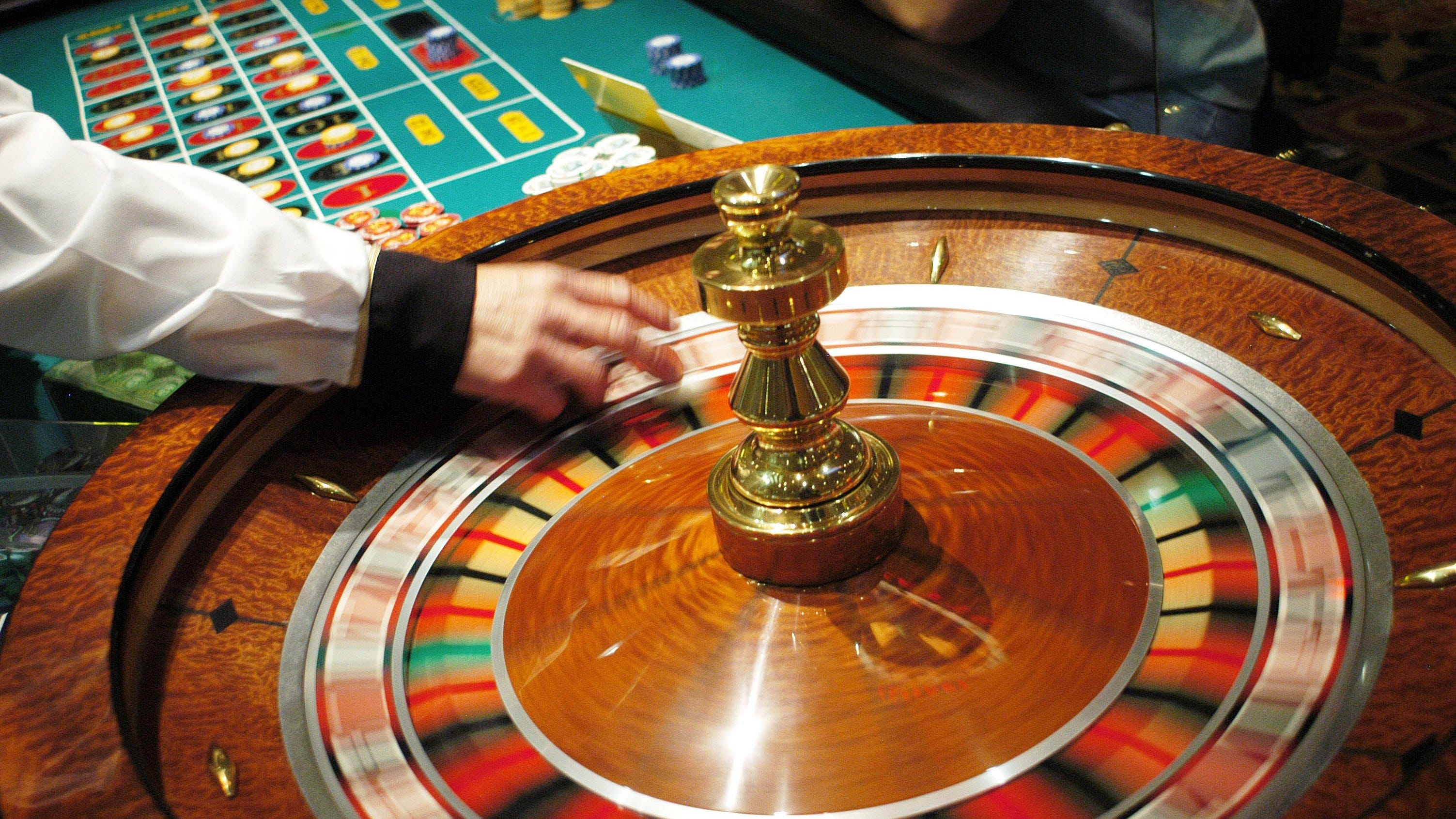 Atlantic City casino workers vote to authorize union to call strike