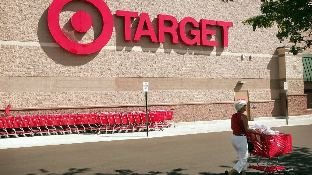 Target to launch mini Apple stores inside select locations