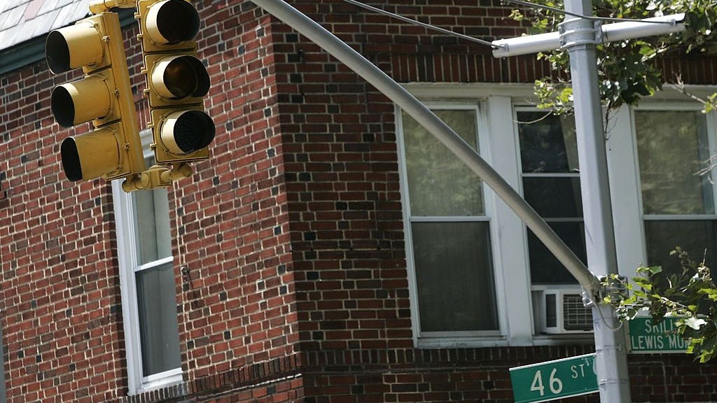 Reminder: Dead traffic signals in Michigan must be treated as four-way stops