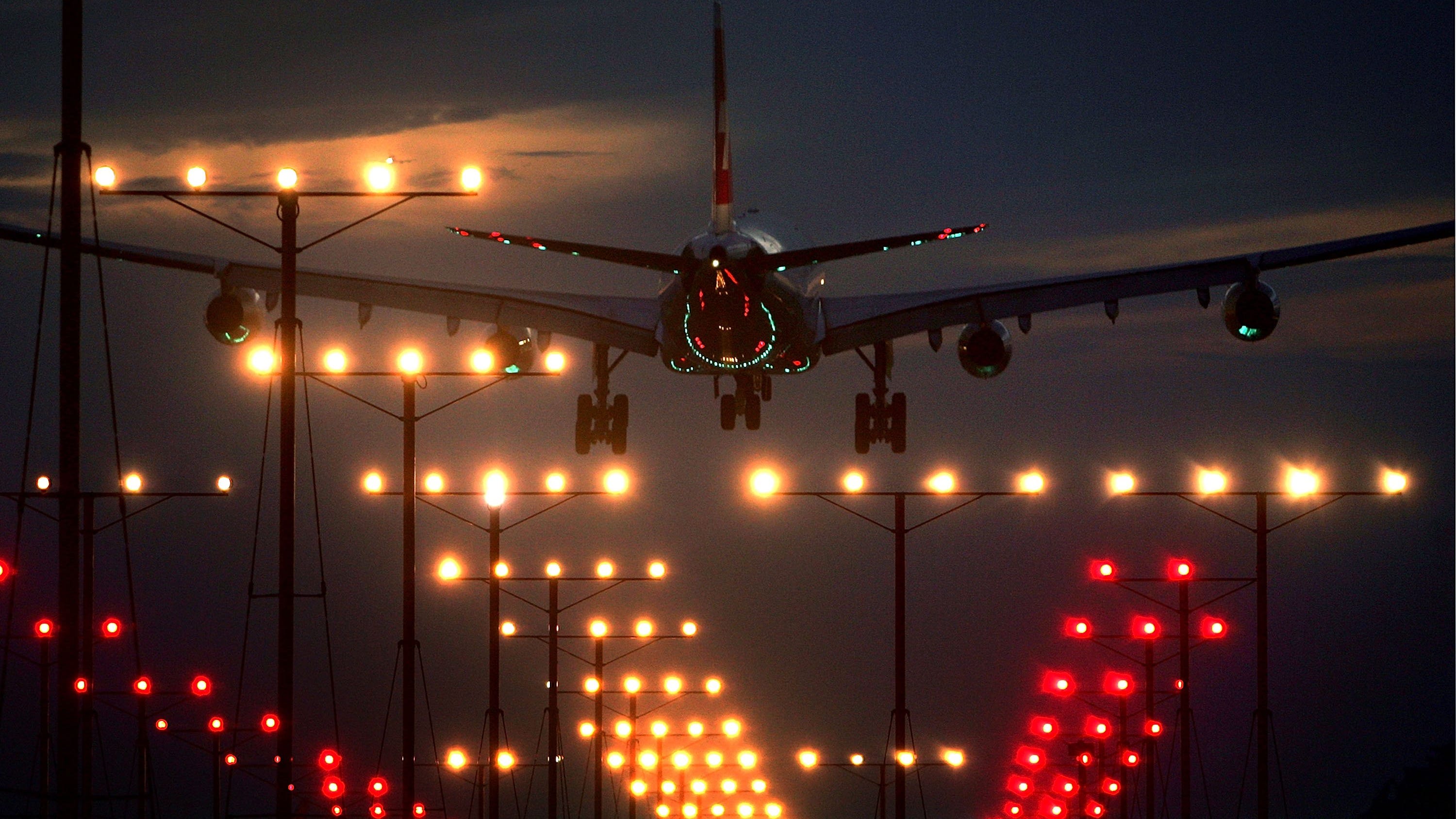 As holiday weekend starts, airport crowds top 2019 numbers