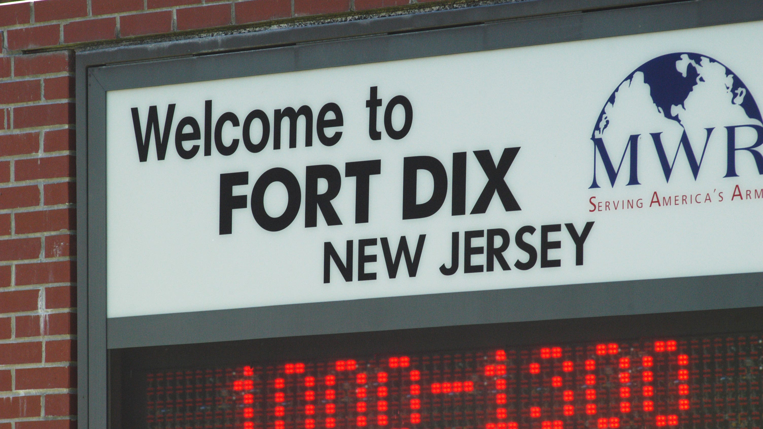 NJ man used drones to deliver contraband to Fort Dix prison inmates: feds