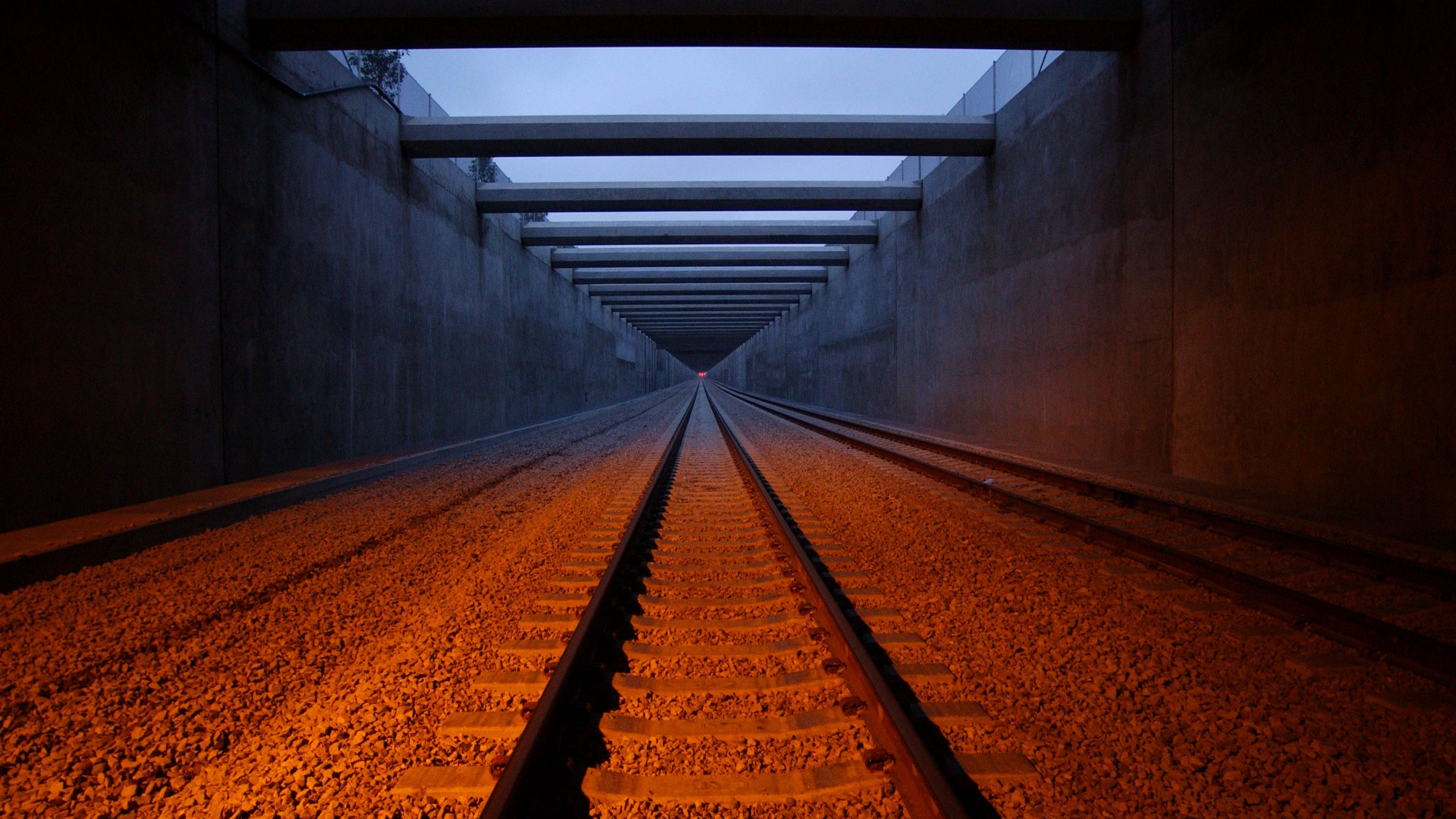 Compton woman found dead near Carson railroad tracks identified