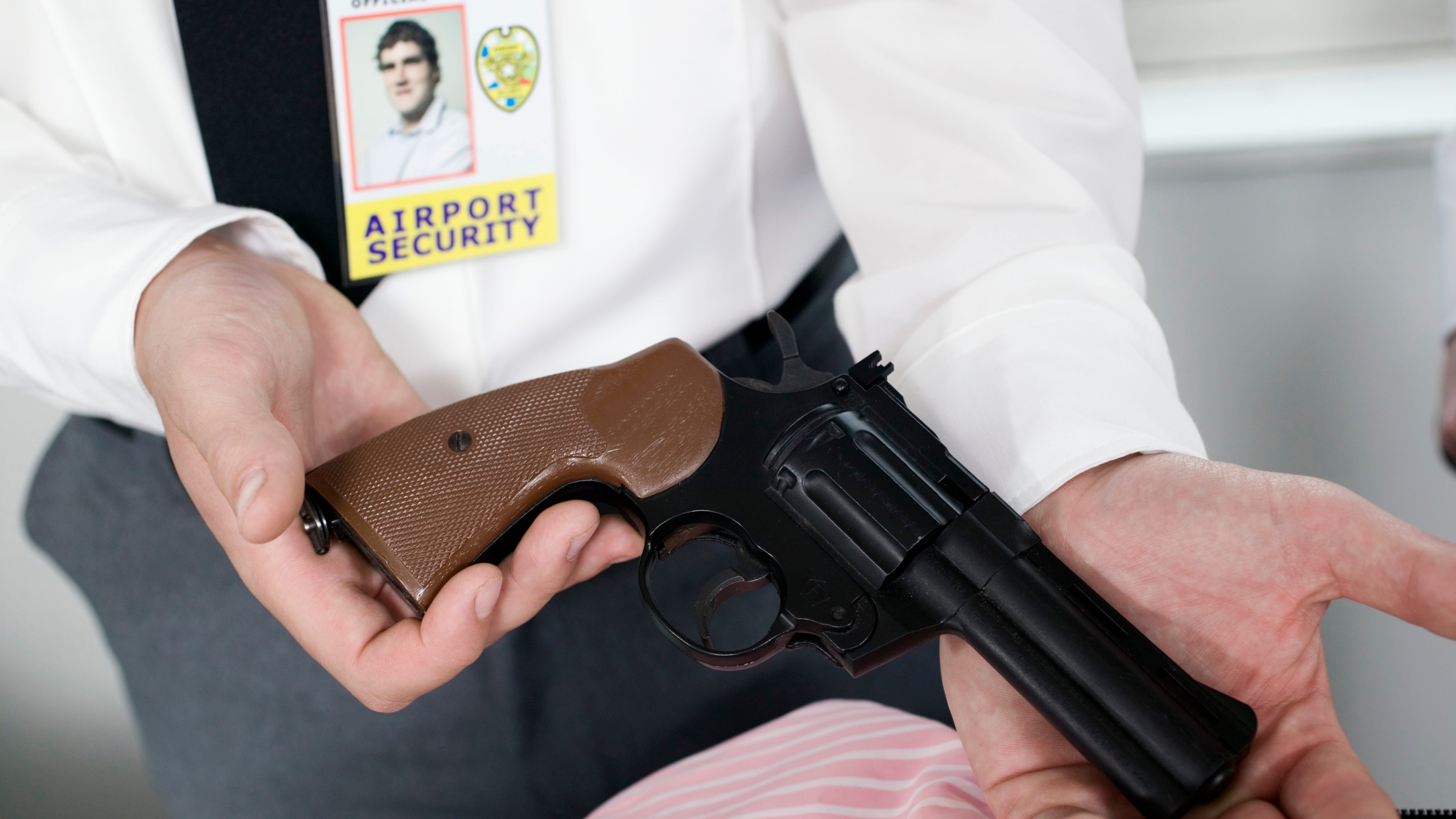 TSA confiscate record-number of firearms in 2021