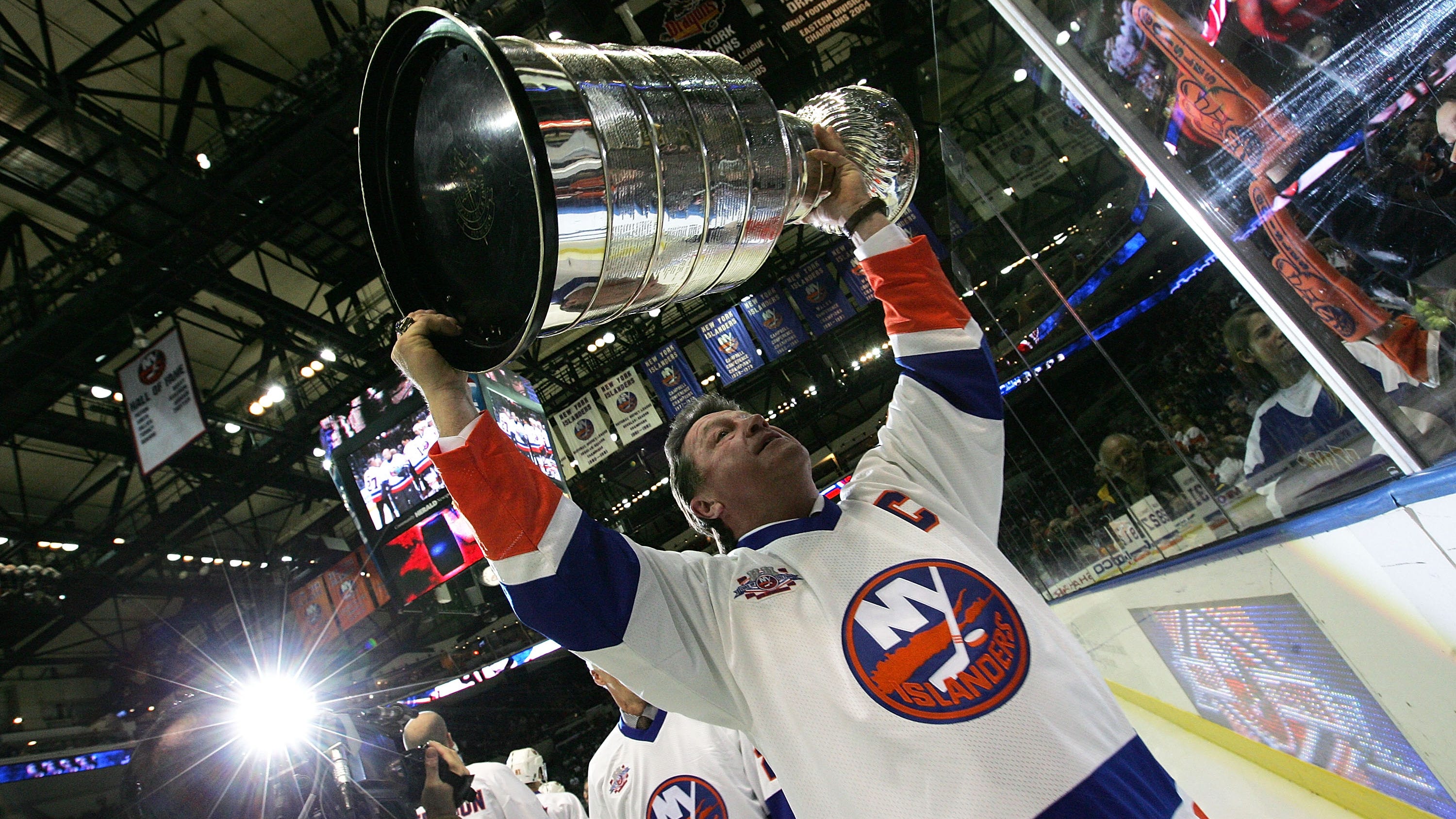 Schwartz: Islanders are a hot item in the sports memorabilia world