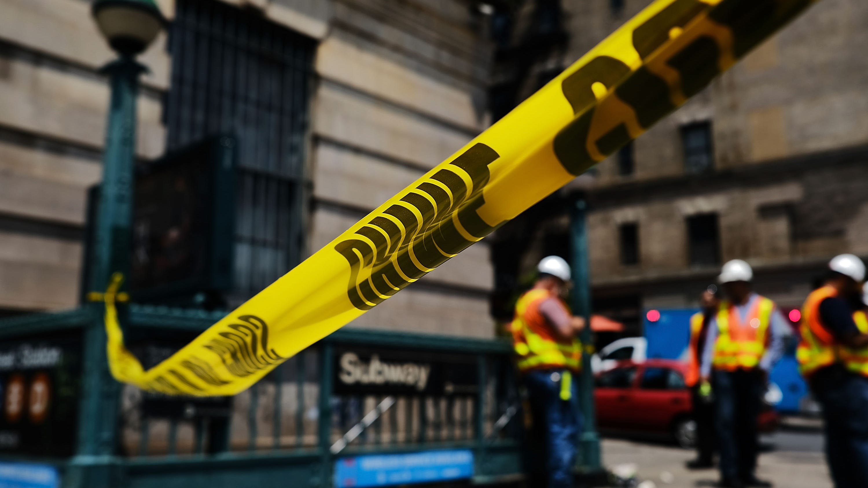 Man killed in Manhattan subway shooting, gunman at large