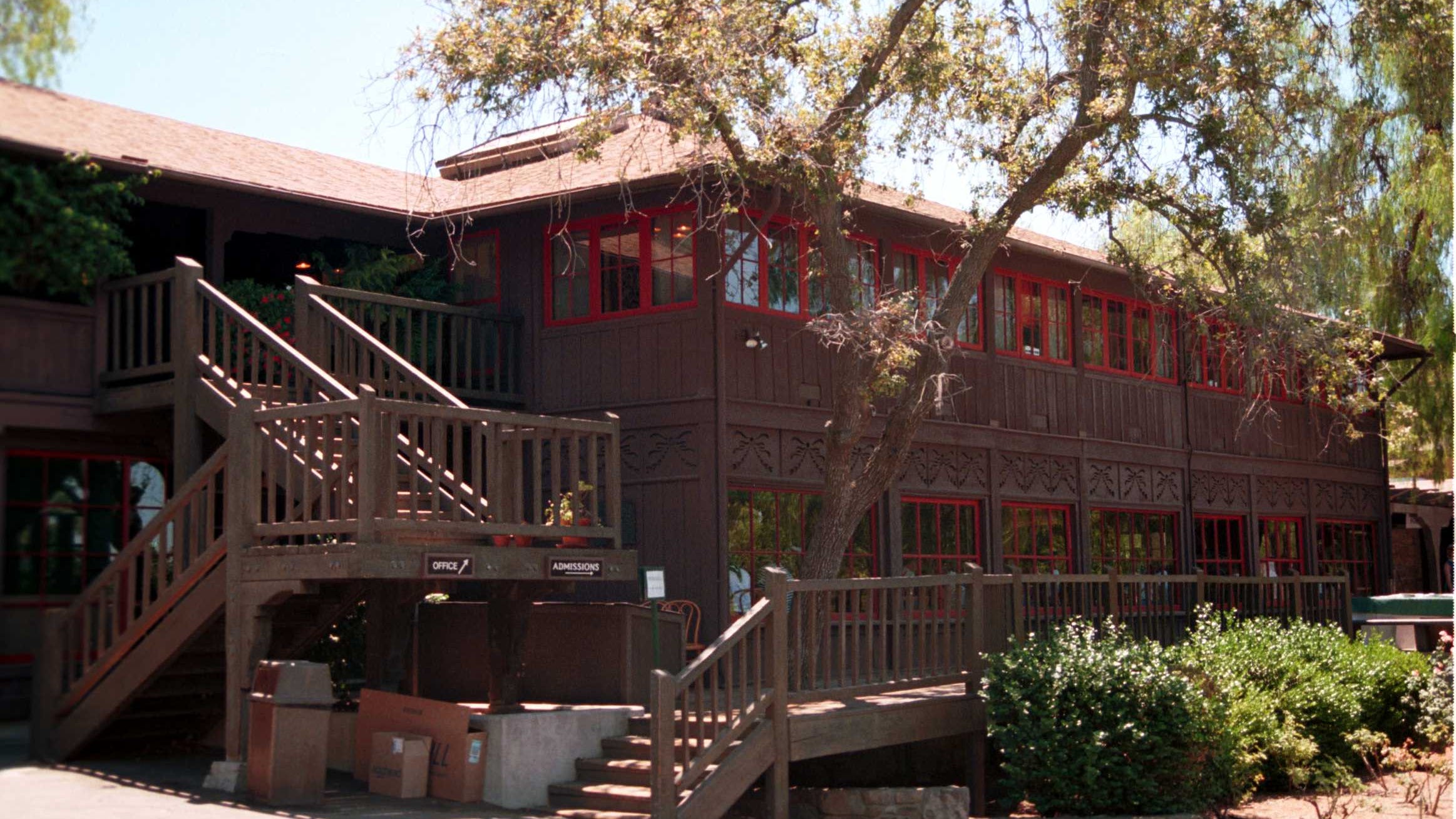 High-priced Ojai boarding school's ex-headmaster molested student at Thacher, lawsuit claims