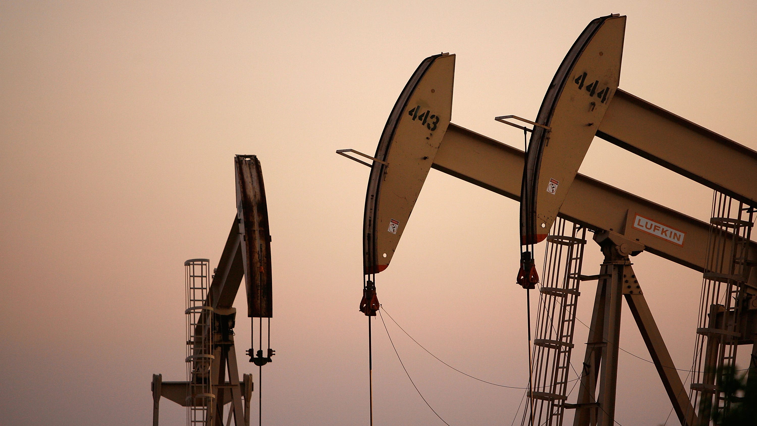 L.A. county board approves ordinance to phase out oil wells