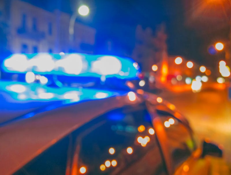 Tow truck driver attempting to provide service fatally shot in Englewood: police