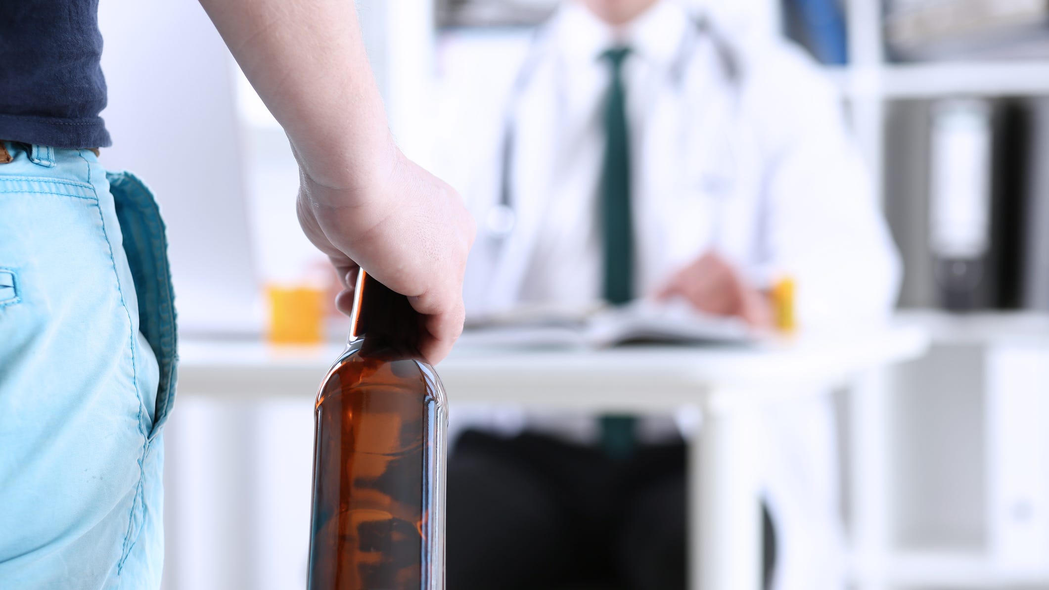 Man arrested after getting drunk at hospital while girlfriend gave birth