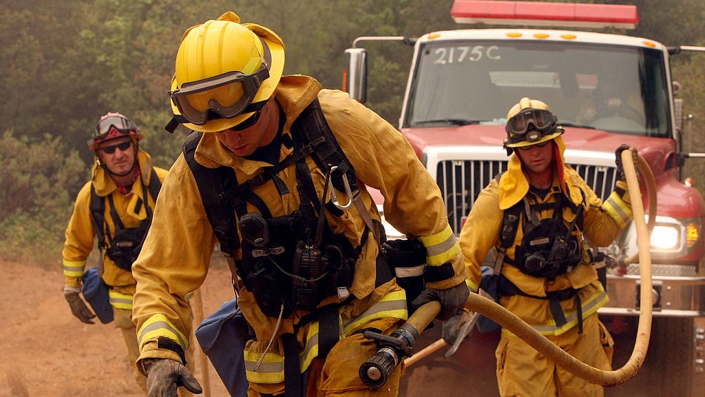 Wildfire alongside Highway 1 in Big Sur prompts evacuations