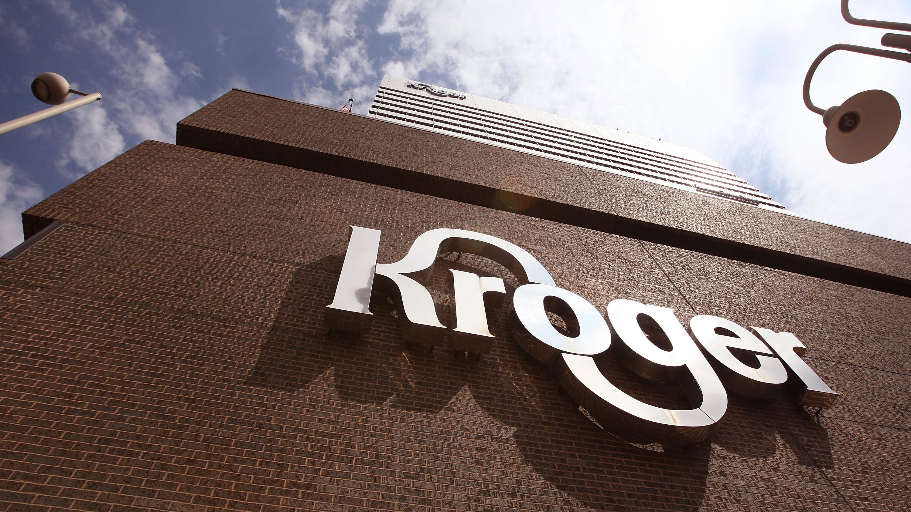 Employee at Troy Kroger allegedly assaulted co-worker after being told he was suspended for unprofessional behavior