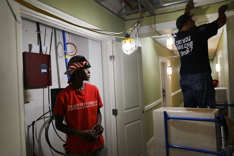 Study shows Illinois community colleges present viable career options for skilled laborers