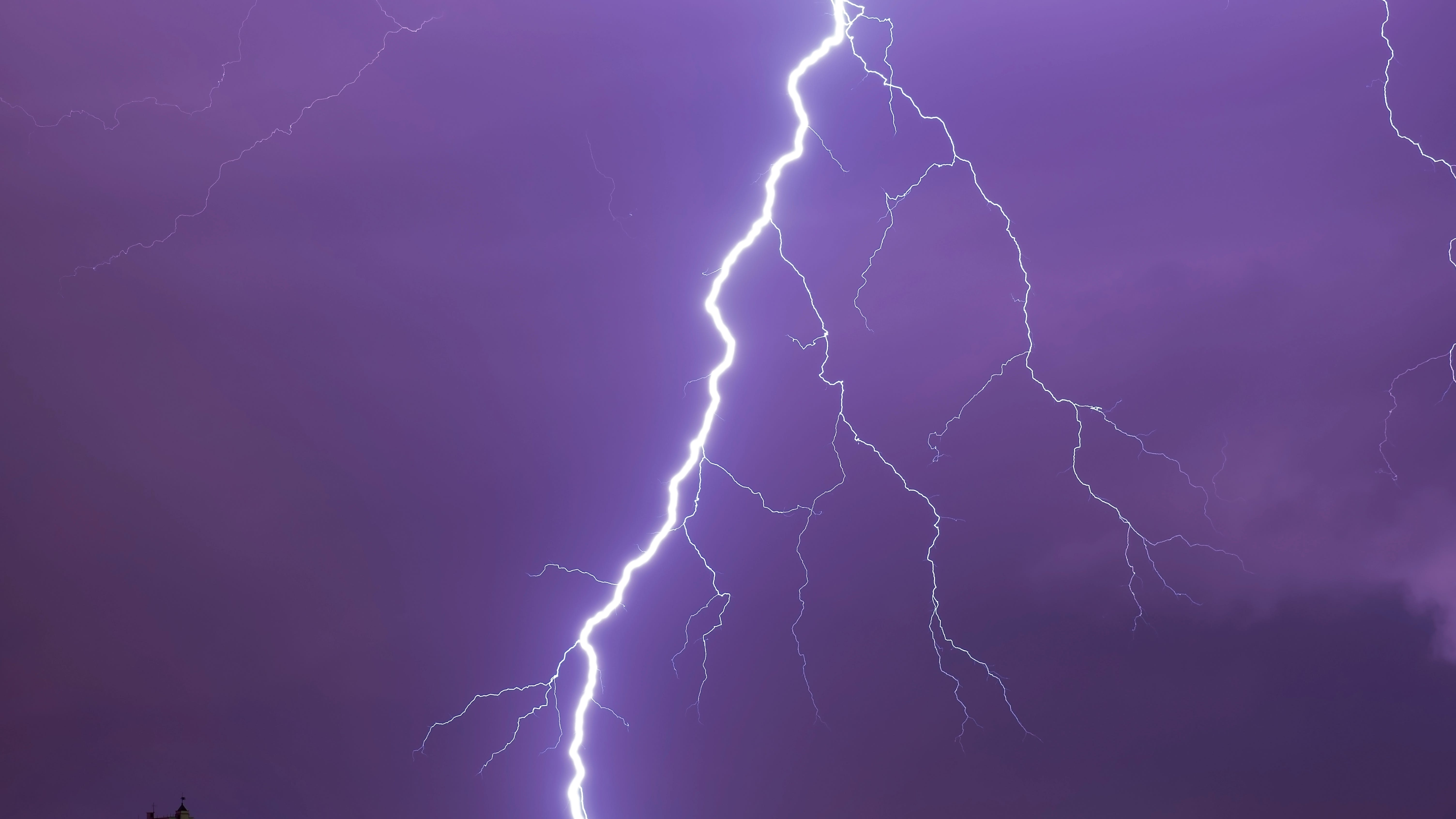 Toledo mural of George Floyd struck by lightning, reduced to rubble