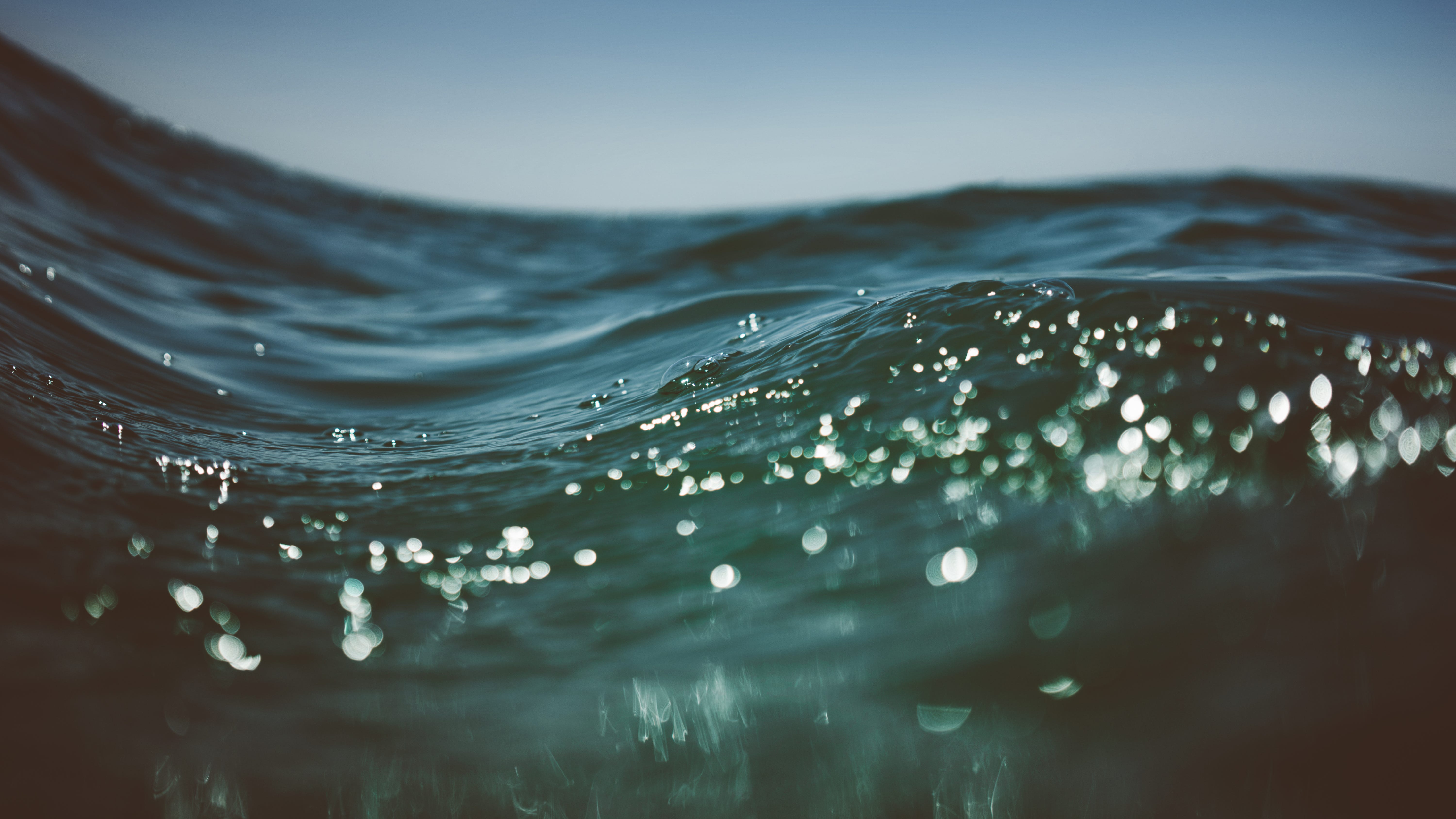 Crews searching in Lake Michigan for missing Winnetka swimmer