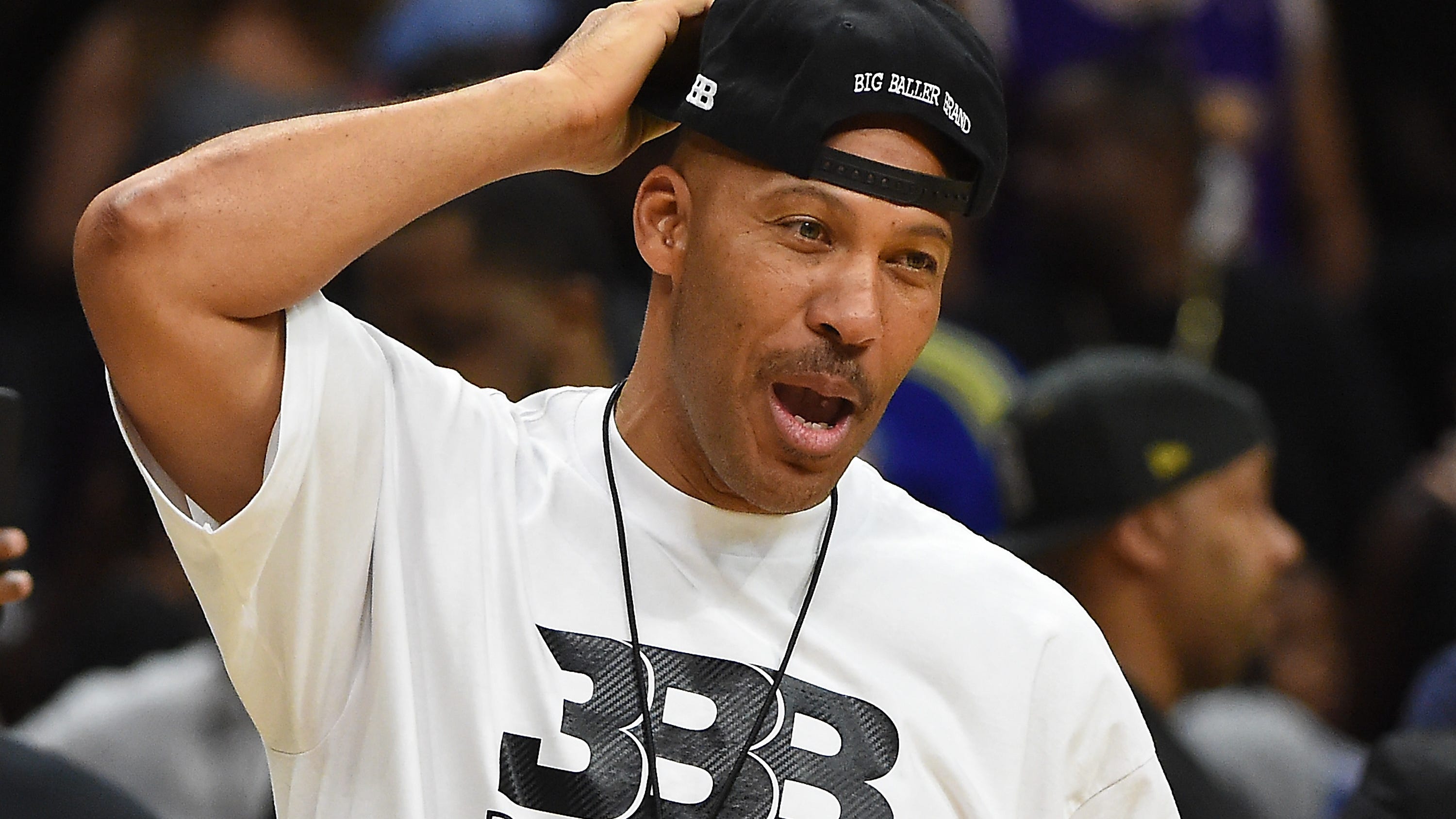 LaVar Ball on LeMelo seeking Michael Jordan's advice: ‘What advice is he going to give?'