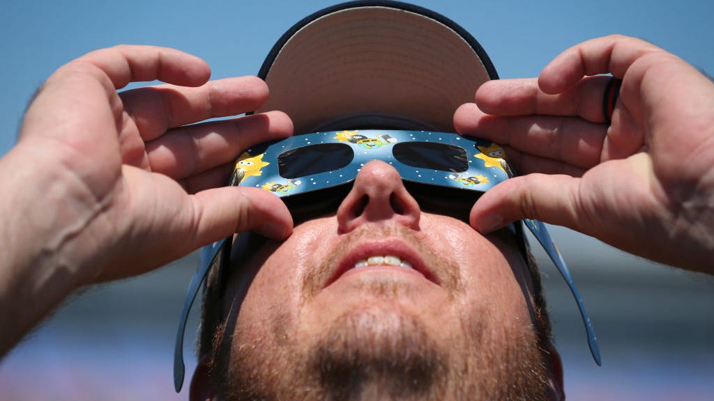 Mild and dry for eclipse day, but we'll have to wait for an accurate cloud cover forecast