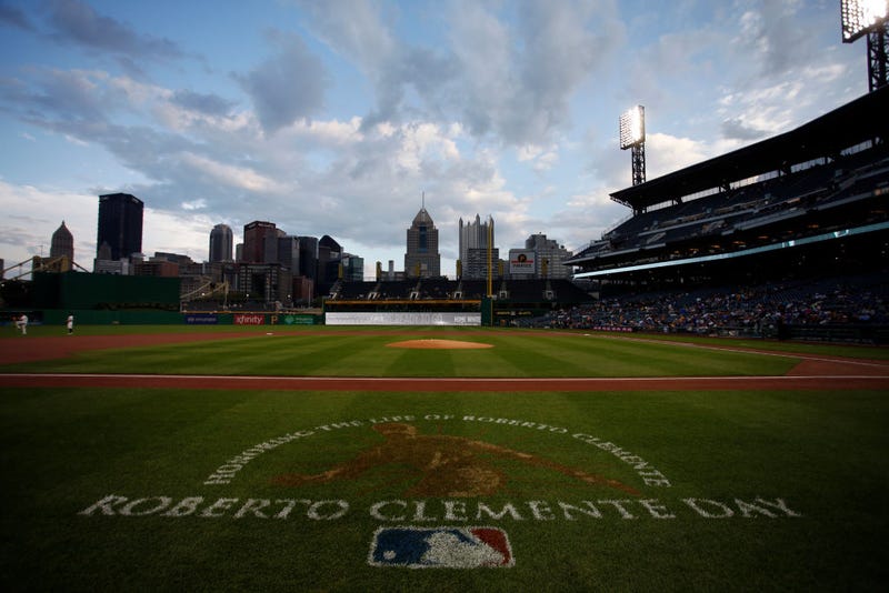 celebration del dia del pelotero Puertorriqueño 321 Roberto Clemente, primer latinoamericano en ser salon de la fama del Beisbol