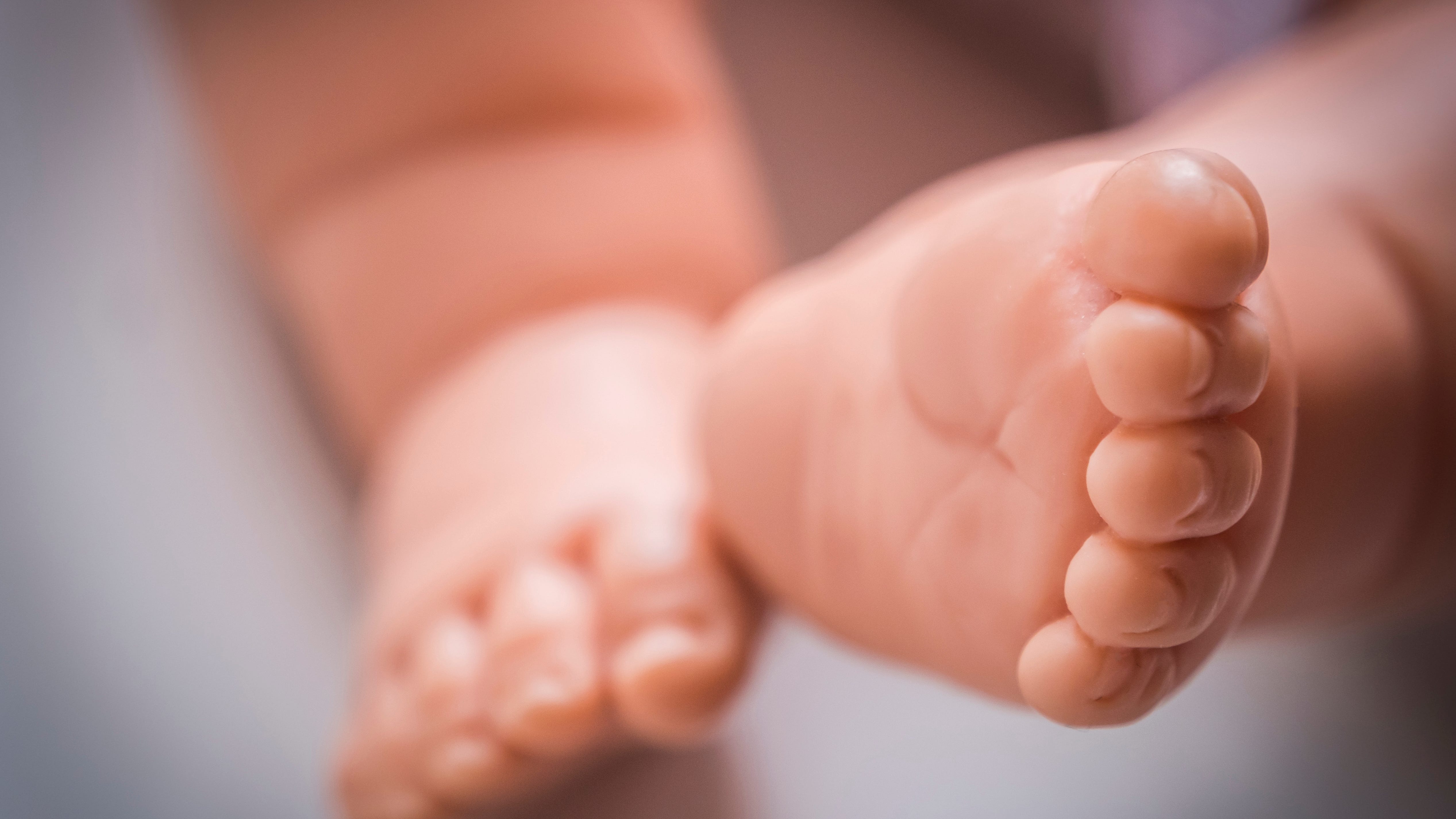 Advocates remind Illinois residents of safe haven law after abandoned baby found