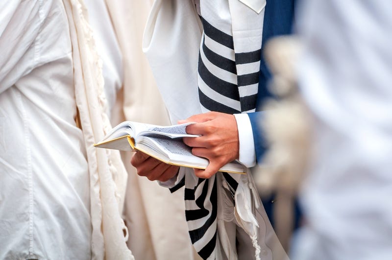 Colleyville rabbi taken hostage in January accepts a new job in North Carolina