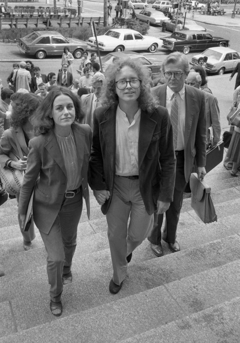 Bernadine Dohrn, a former member of the radical Weather New Underground, appeared today before a Federal Grand Jury investigating the Rockland county holdup last October in which two policemen and a guard were killed. She has been sought after being identified as one of those who fled an explosion in a Greenwich Village townhouse that was being used as a bomb factory. Her lawyer, Michael Kennedy, told newsmen on the steps of the Federal court building in downtown Manhattan that Miss Dohrn was called to give samples of her handwriting. 05/17/1982
