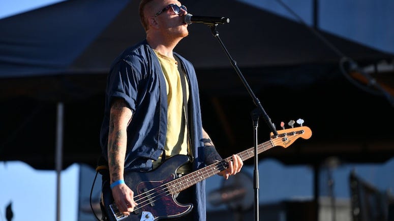 Eve 6 is on an epic Twitter tear, asking everyone if they like the 'heart in a blender' song