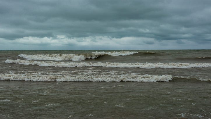 8 people rescued from Lake Michigan after being swept away by rough waters