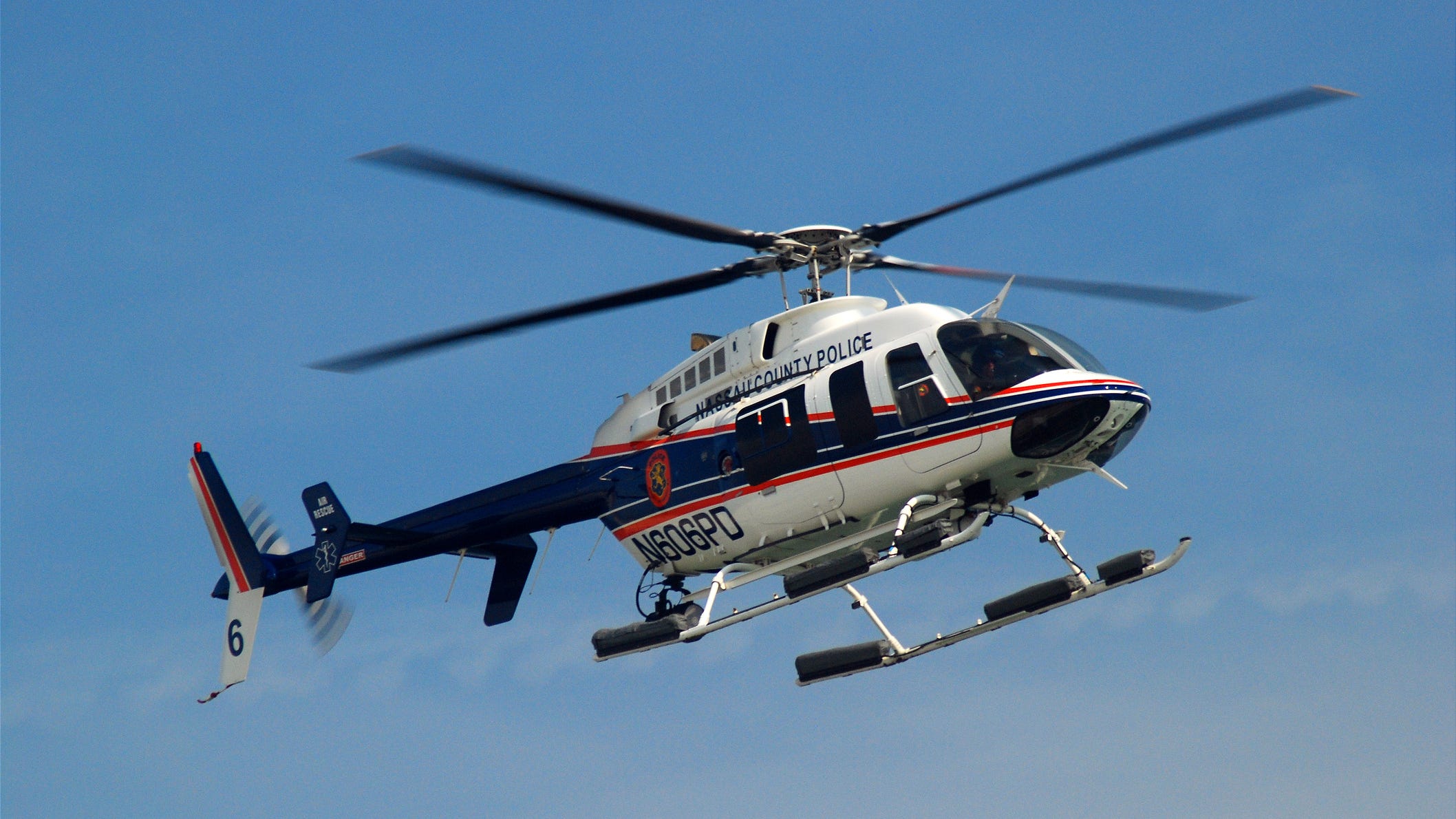 Man airlifted after being struck by boat propeller on LI: police