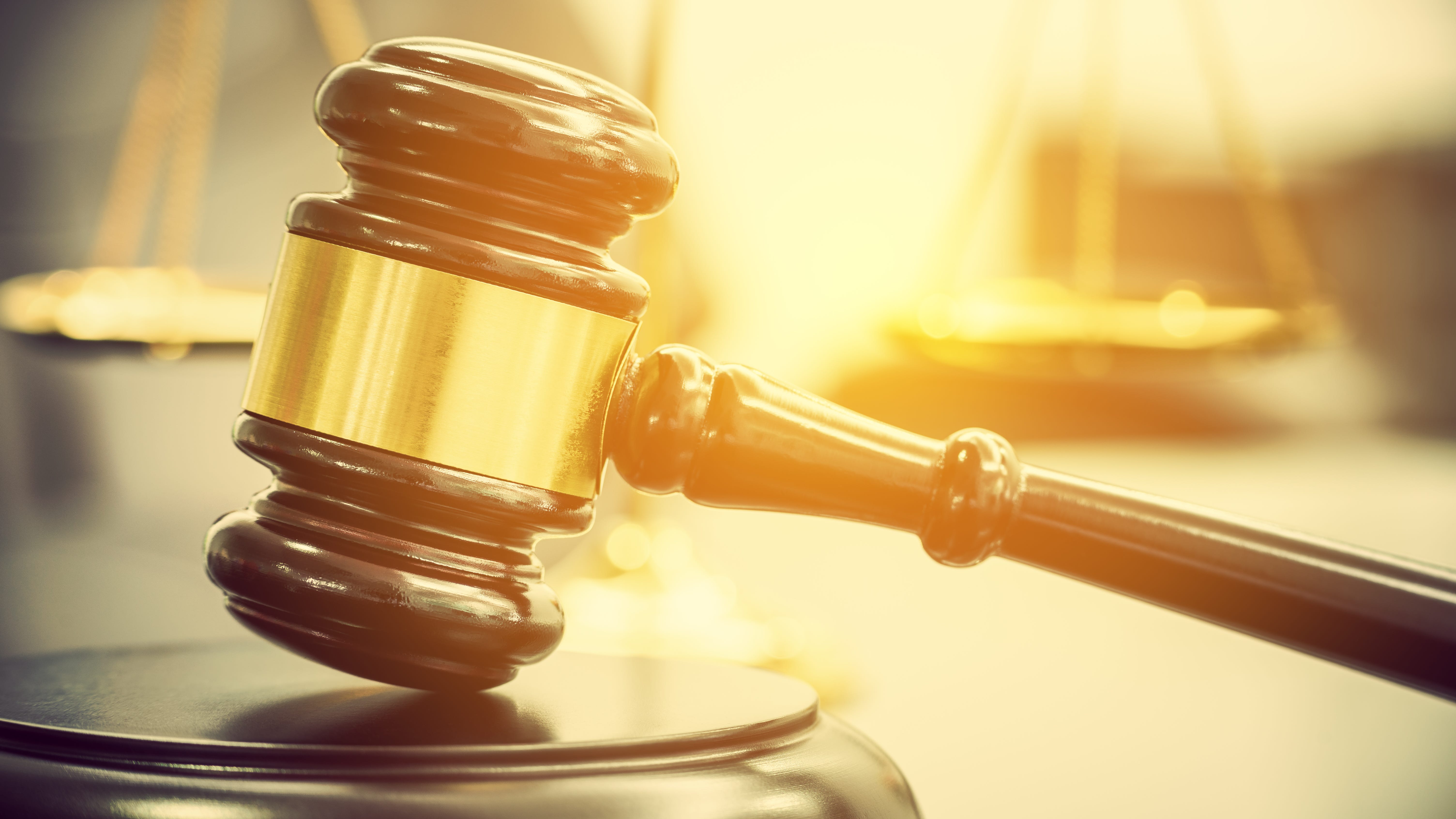 Suit alleges Kaiser employee recorded on cell phone woman undressing