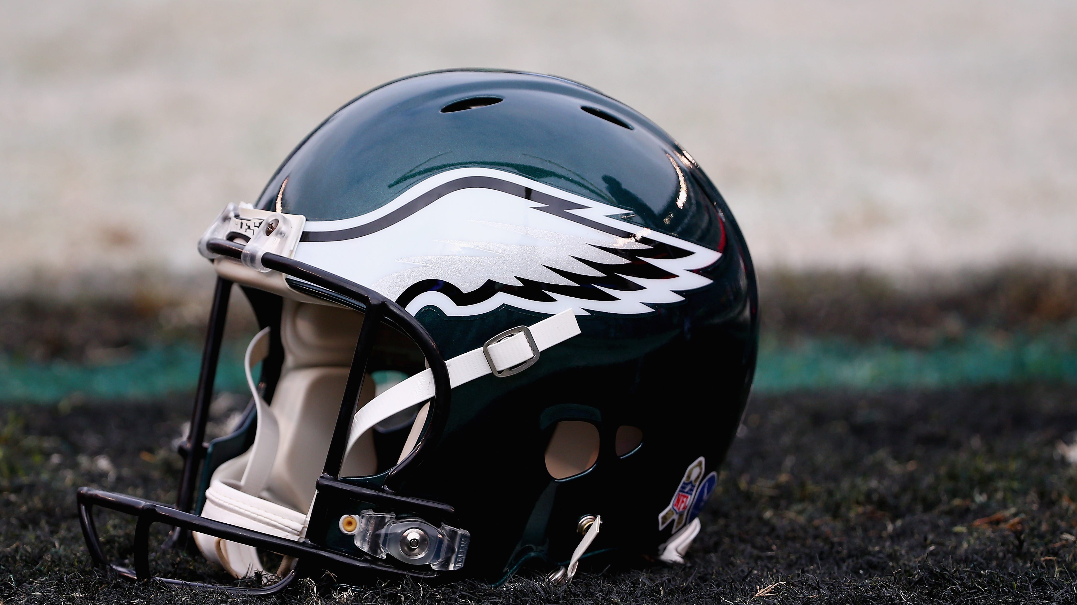 Eagles players, coaches 'came in the middle' with off-season workout plan