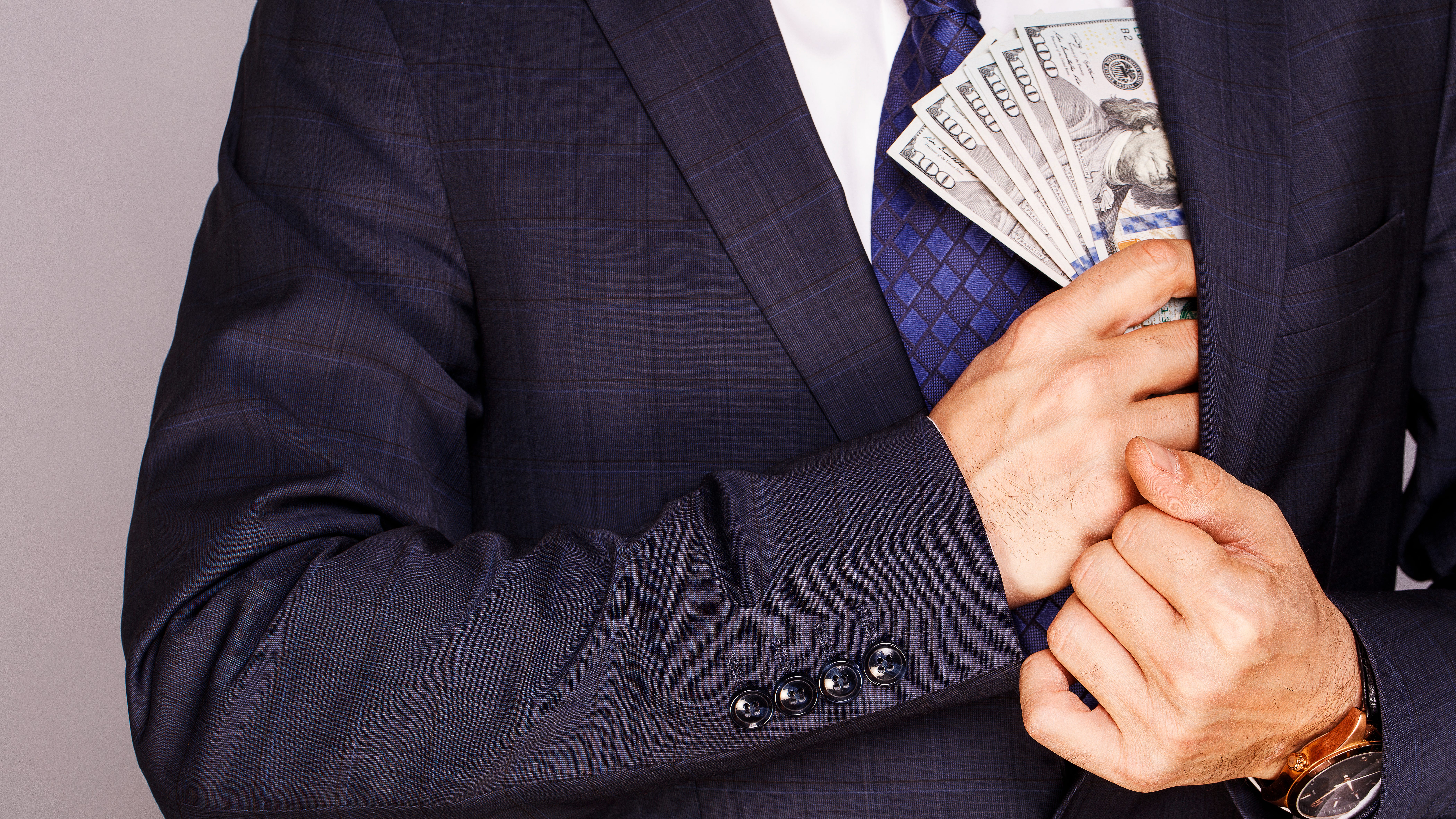 LA business to pay $437K in stolen wages after labor violations