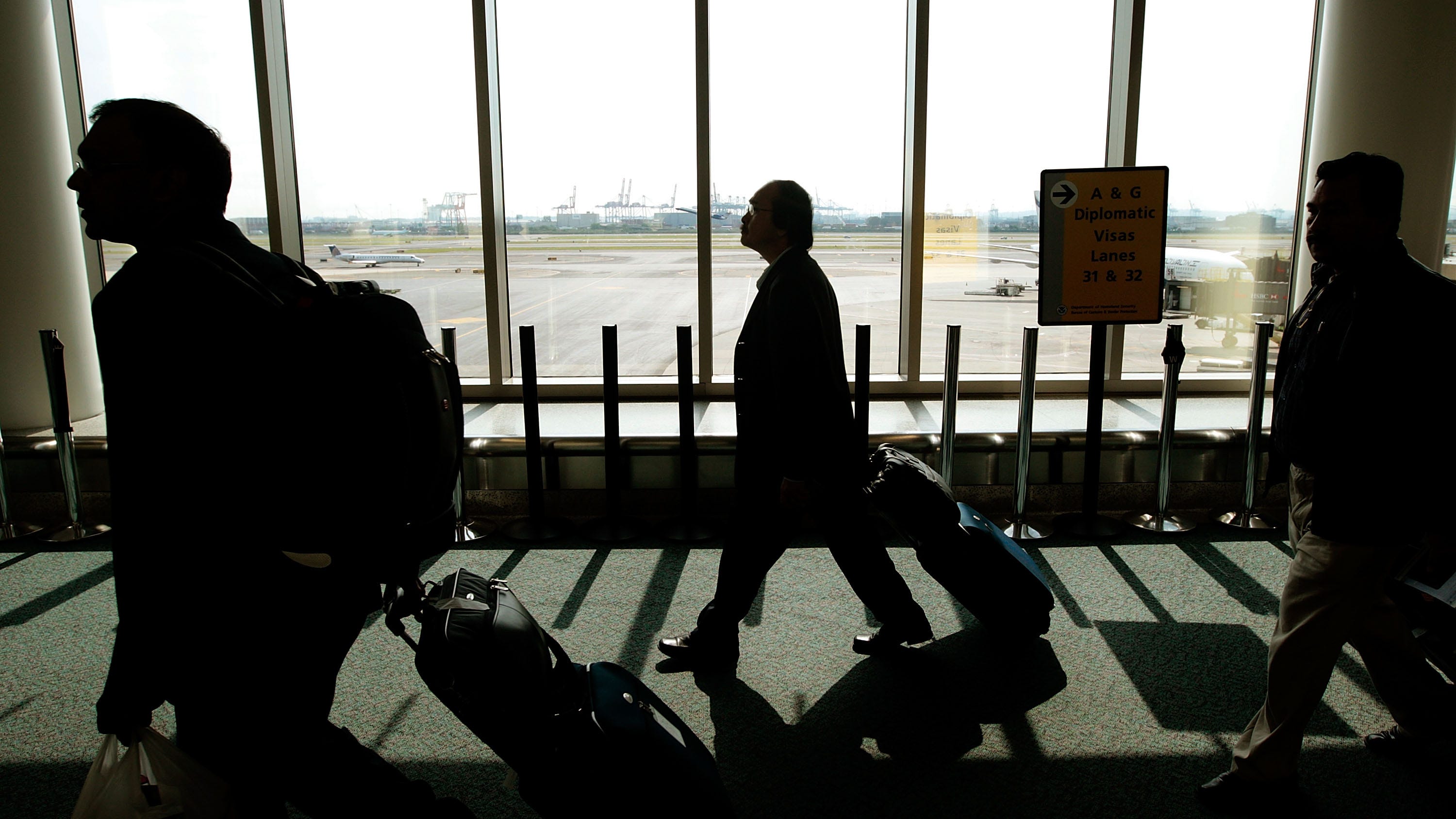 $125M Amazon cargo hub, 1,000 jobs coming to Newark airport