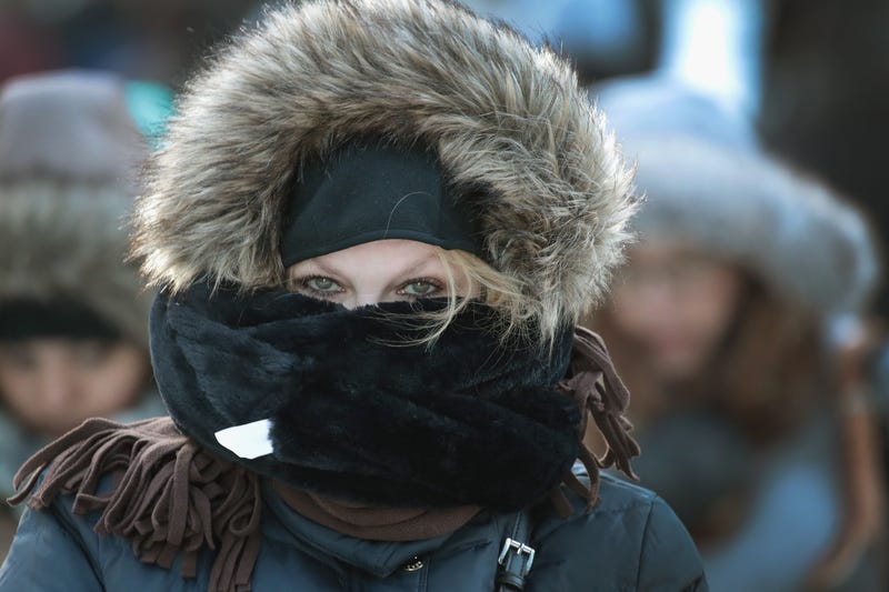 Chicago commuters brave sub-zero temperatures