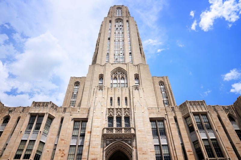 Pittsburgh: Cathedral of Learning building view in Pittsburgh.